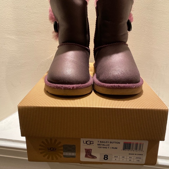 AUTHENTIC UGG ‘Bailey Button Metallic’ boot w/box - Picture 2 of 6